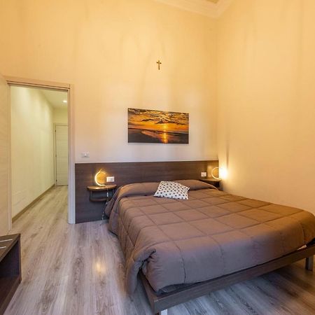 B&B Ambitious Catania Bagian luar foto