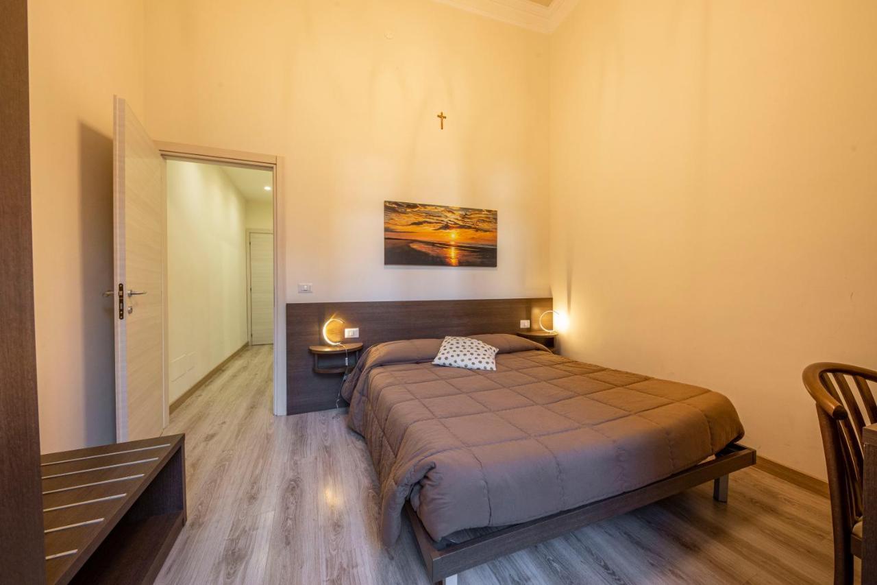 B&B Ambitious Catania Bagian luar foto